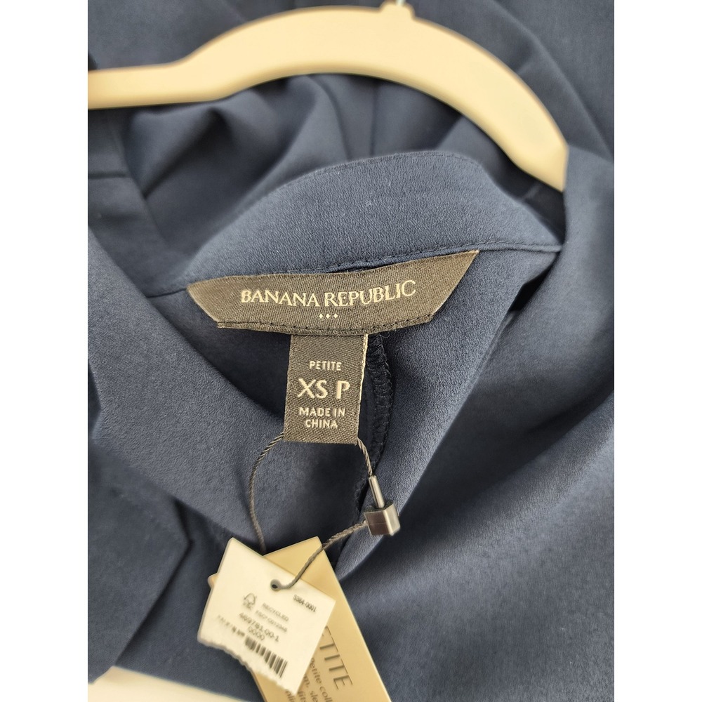 Banana Republic Petite XS Navy Blue Pleated V-Neck Sleeveless Chiffon Blouse Top - Picture 3 of 8